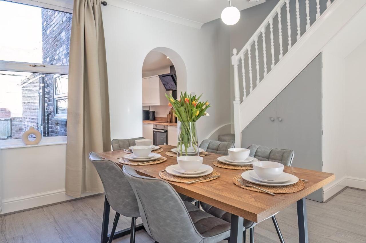 Southview Stays - Three Bedroom House 체스터 외부 사진